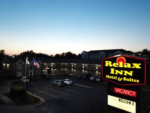 Relax Inn Motel & Suites - photo 19