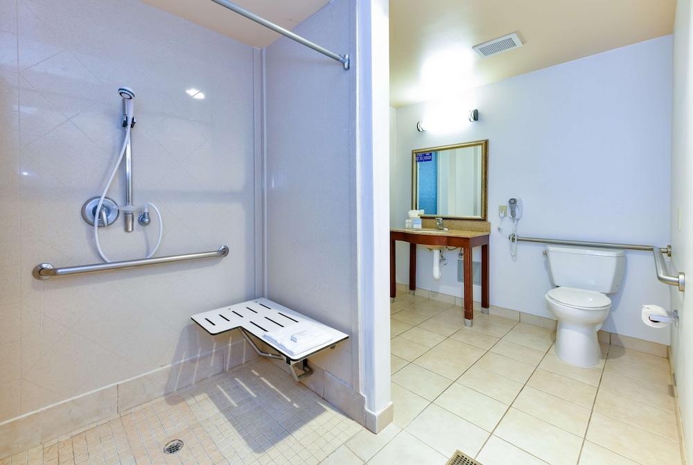 Hampton Inn & Suites Pittsburg CA - photo 62
