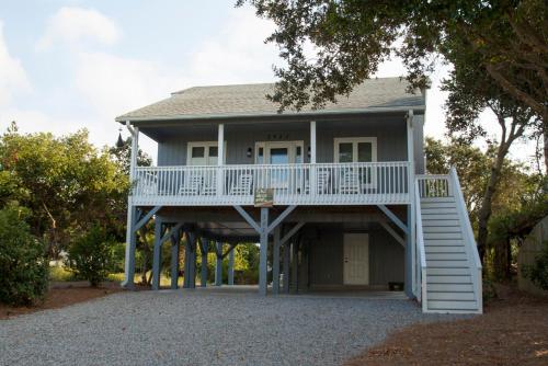 Saltwater Gospel by Oak Island Accommodations - photo 18