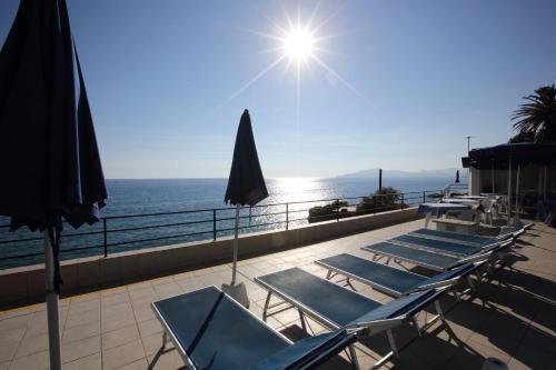 Hotel La Scogliera — hotel in Lavagna