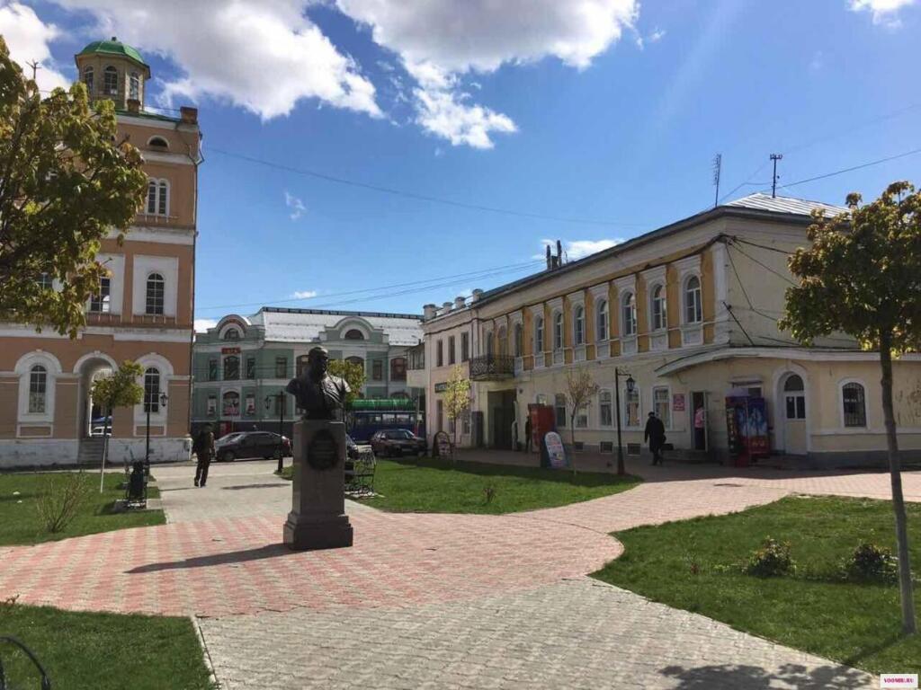 Apartments near the tower on Lenin Street in Murom, Russia