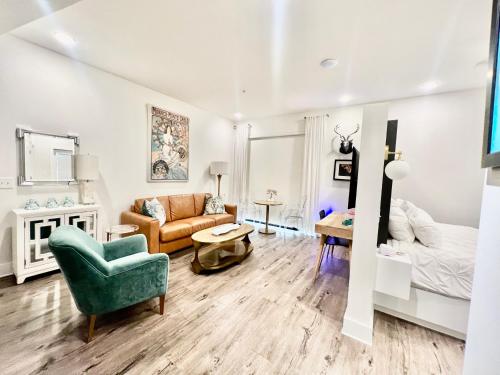 The Hive 202 King With Balcony in Wilmington, United States