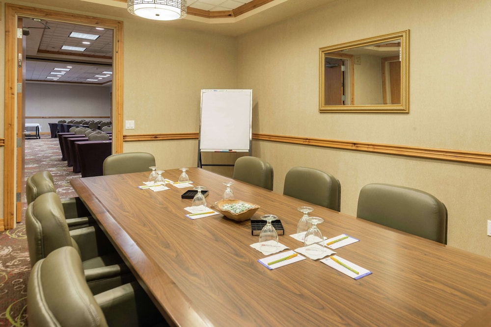 Hilton Garden Inn Bend - photo 86