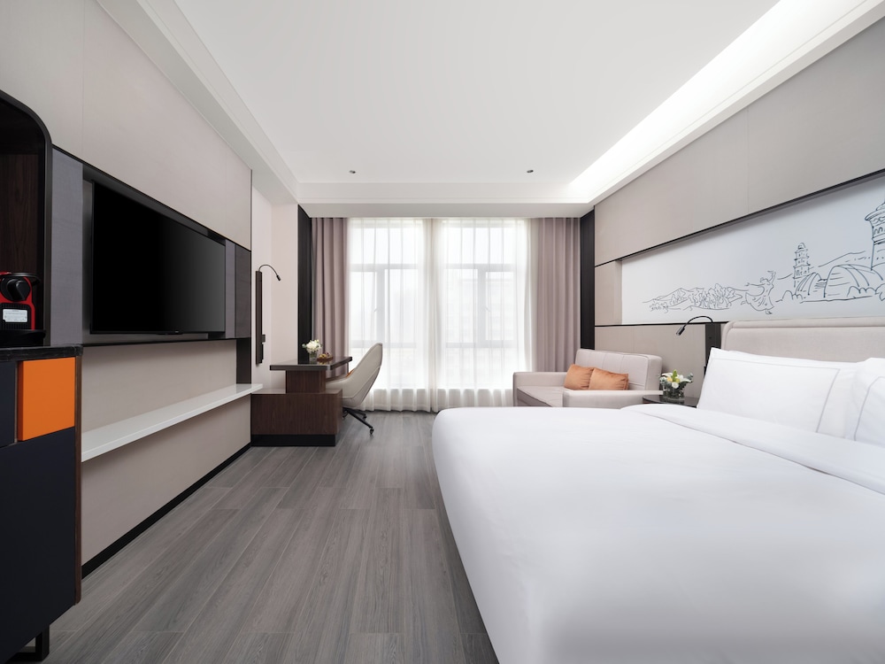 UrCove by Hyatt Aksu Century Square in Aksu, People's Republic of China