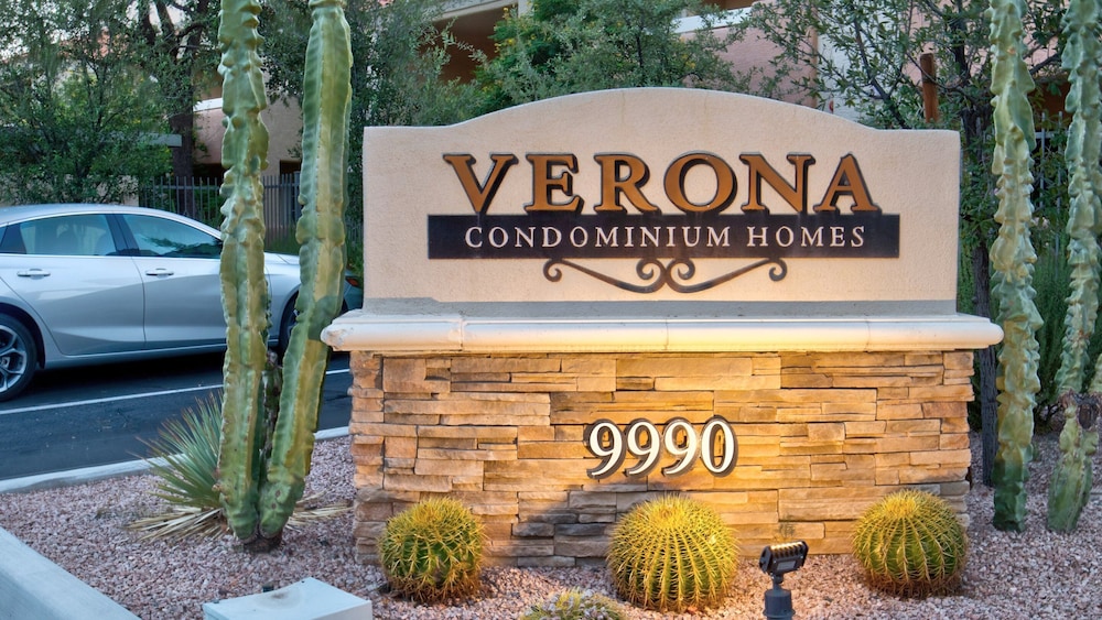 Sun Kissed 1 BR by Casago — 4-Star Luxury Hotel in Paradise Valley, United States