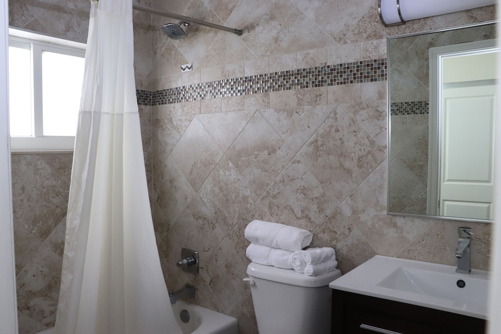 Curtis Inn & Suites - photo 33