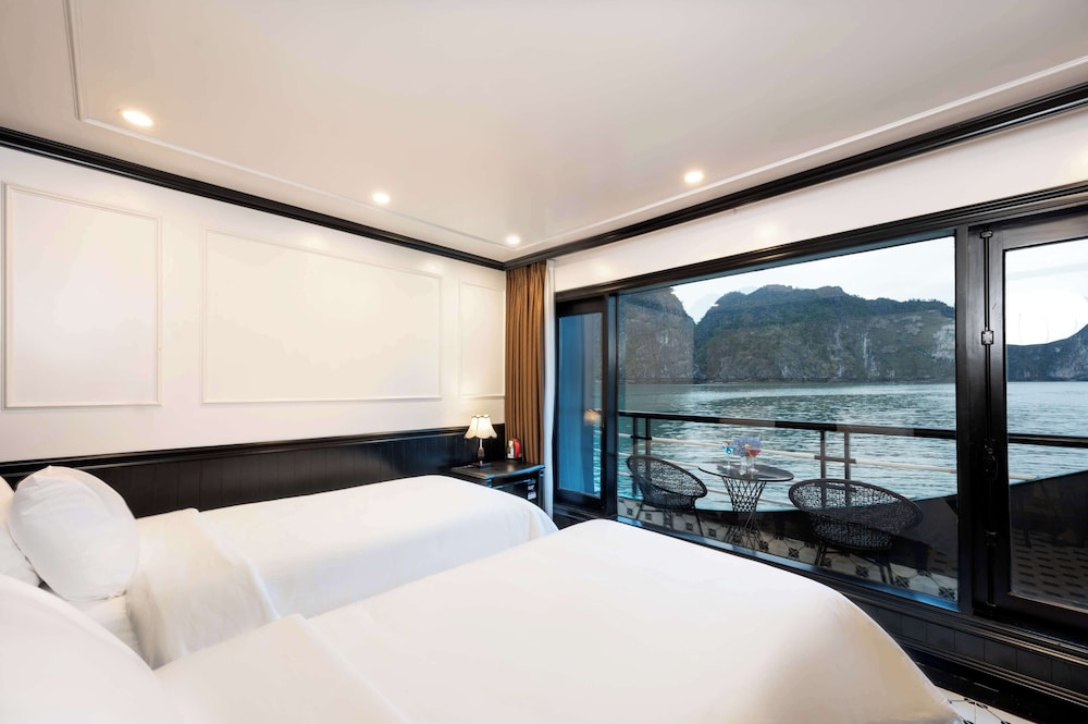 Dragon Premium Cruise Halong — 5-Star Luxury Hotel in Ha Long, Vietnam