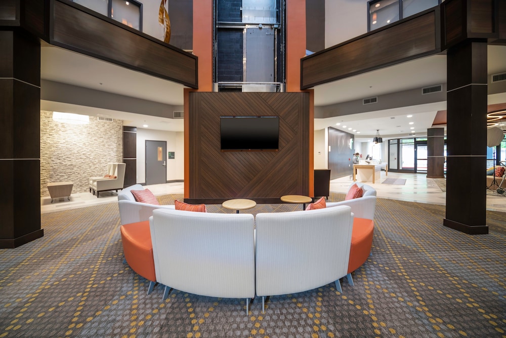 Holiday Inn St. Louis Creve Coeur - photo 21