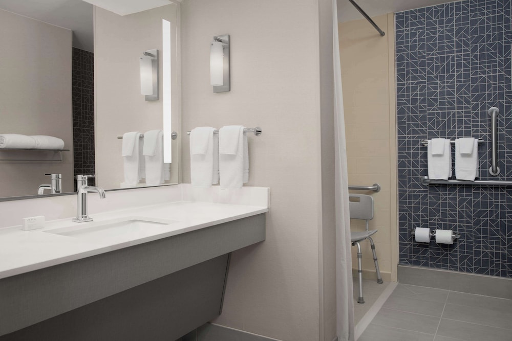 Homewood Suites by Hilton Alexandria Pentagon South - photo 31