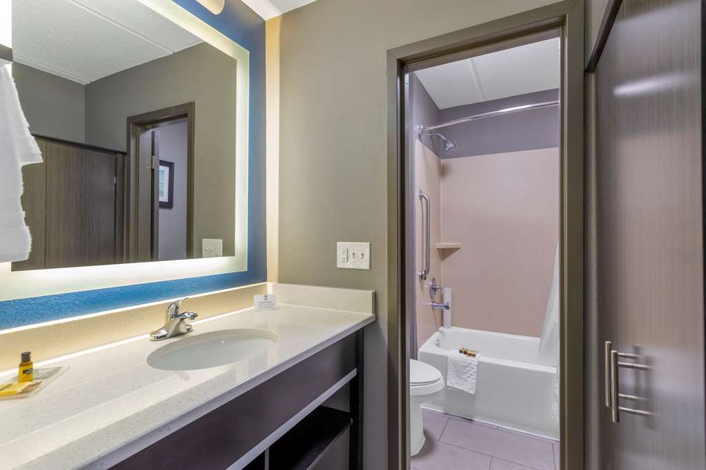 Best Western Plus Bowling Green - photo 26