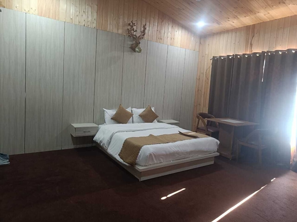 Aranyam Hills in Lansdowne, India