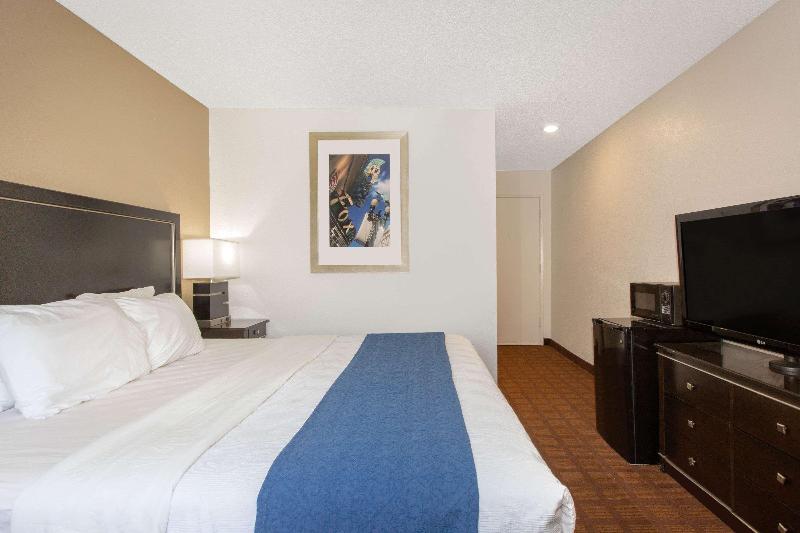 Baymont By Wyndham Roseburg — Roseburg
