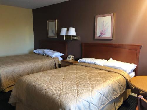 America's Best Inn - photo 11