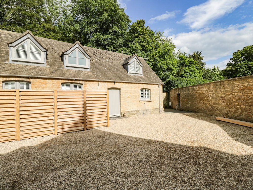 The Coach House — 4-Star Luxury Hotel in Tetbury, United Kingdom