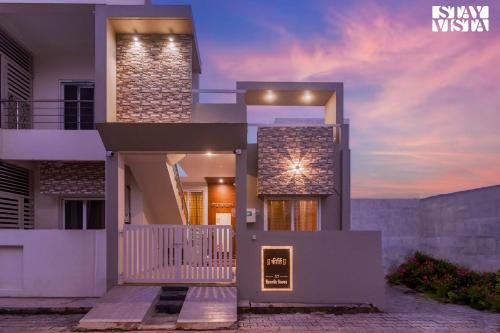 StayVista's Villa Orchid 8 min away from Mahakaleshwar — 4-Star Luxury Hotel in Ujjain, India
