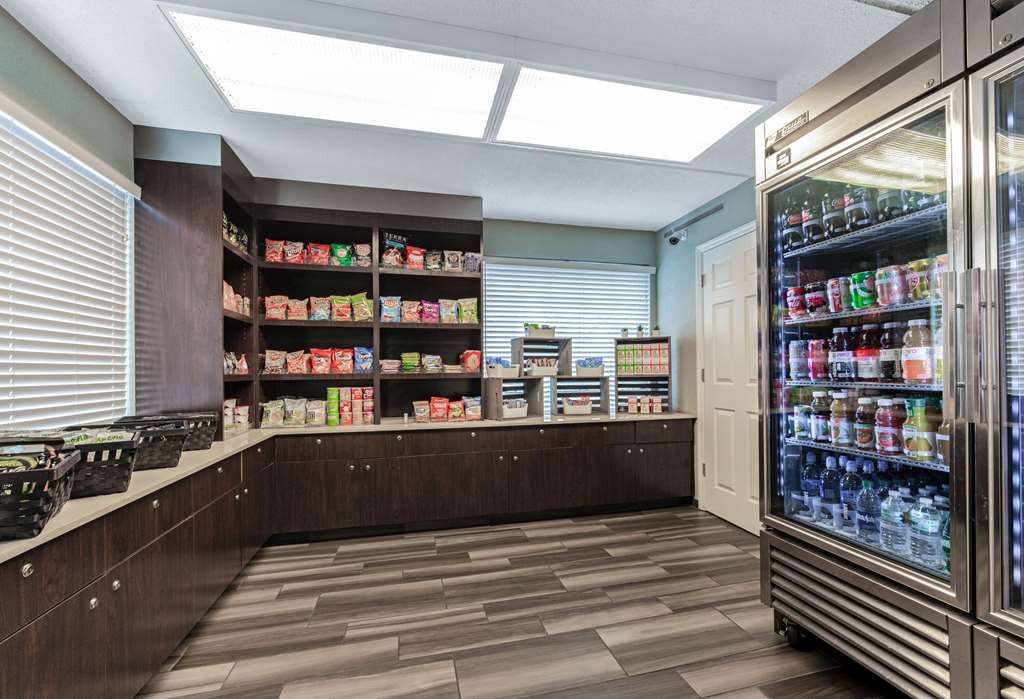 La Quinta Inn by Wyndham Miami Airport North - photo 27