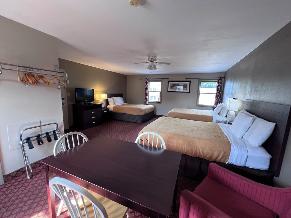 Rodeway Inn & Suites Hershey Chocolate Avenue - photo 11
