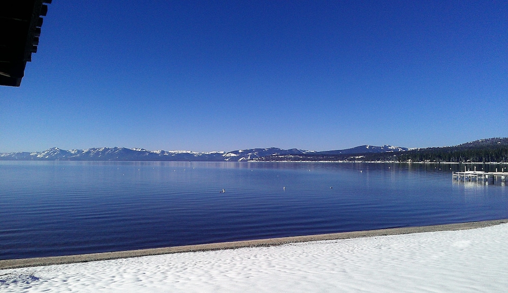 Mourelatos Lakeshore Resort - photo 43