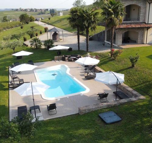 La Casa In Campagna Esclusiva — 4-Star Luxury Hotel in Calosso, Italy