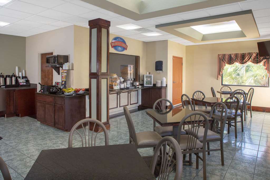 Baymont by Wyndham Midway Tallahassee - photo 43