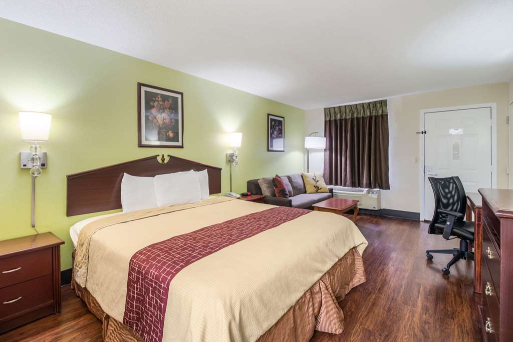 Rodeway Inn Bolivar - photo 12