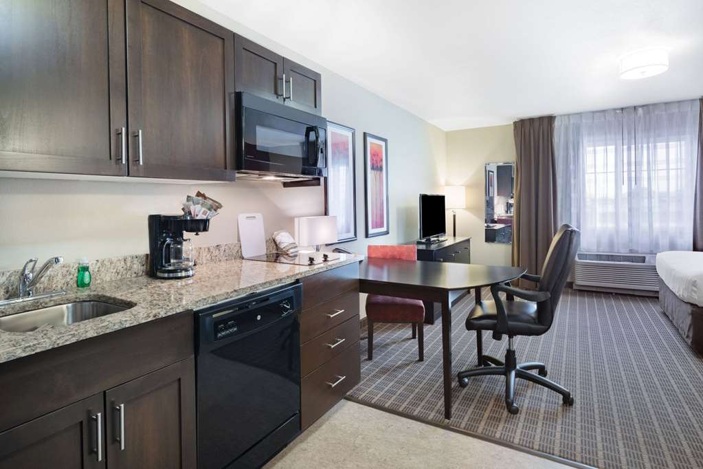 Hawthorn Extended Stay by Wyndham Dickinson - photo 24