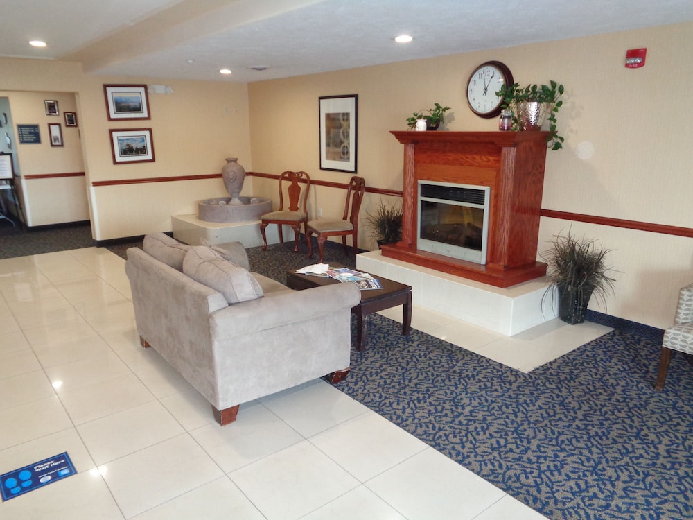 Fairgrounds Inn - photo 4