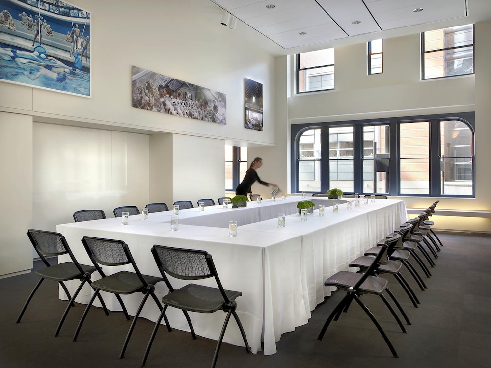 21c Museum Hotel Cincinnati - photo 49