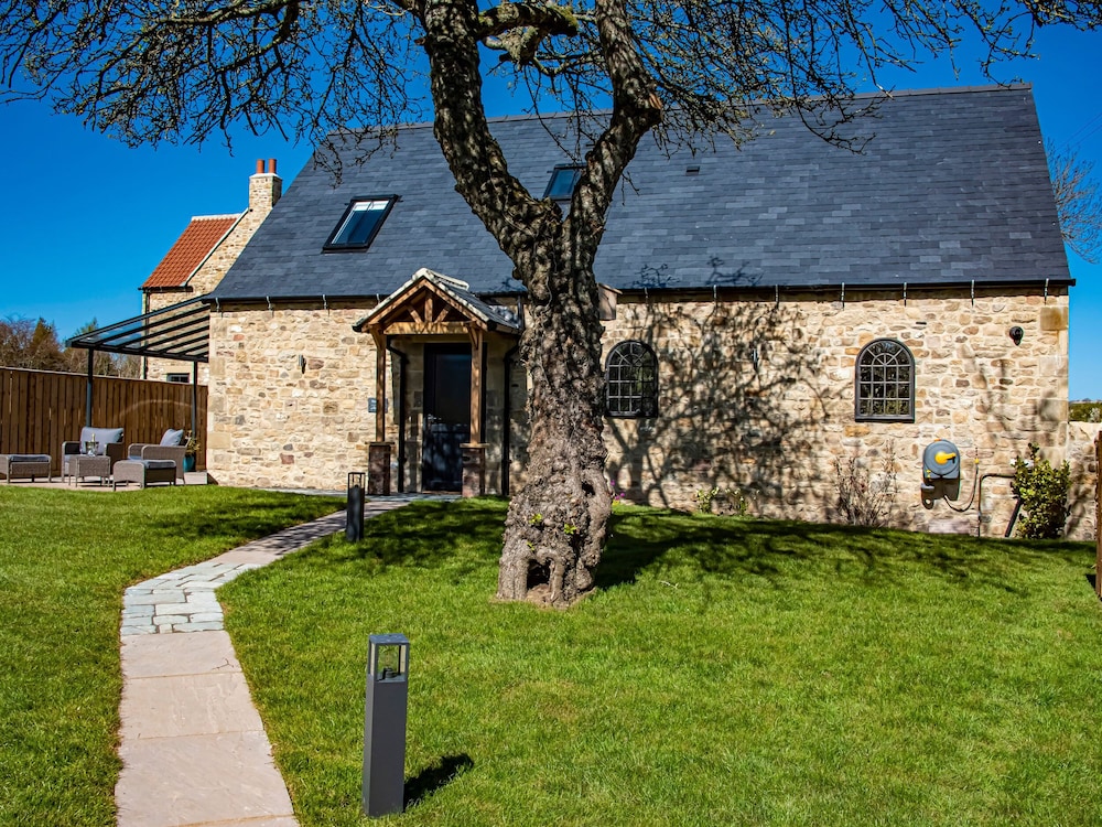 Hotel Florakis - carbon neutral hotel in Livanates