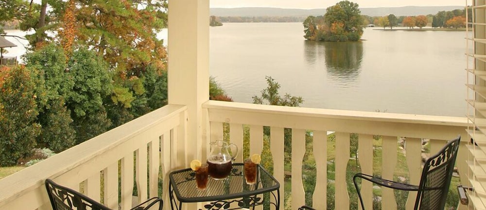 Lookout Point Lakeside Inn - photo 30