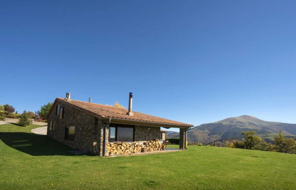 Casa Campelles I — 4-Star Luxury Hotel in Ribes De Freser, Spain