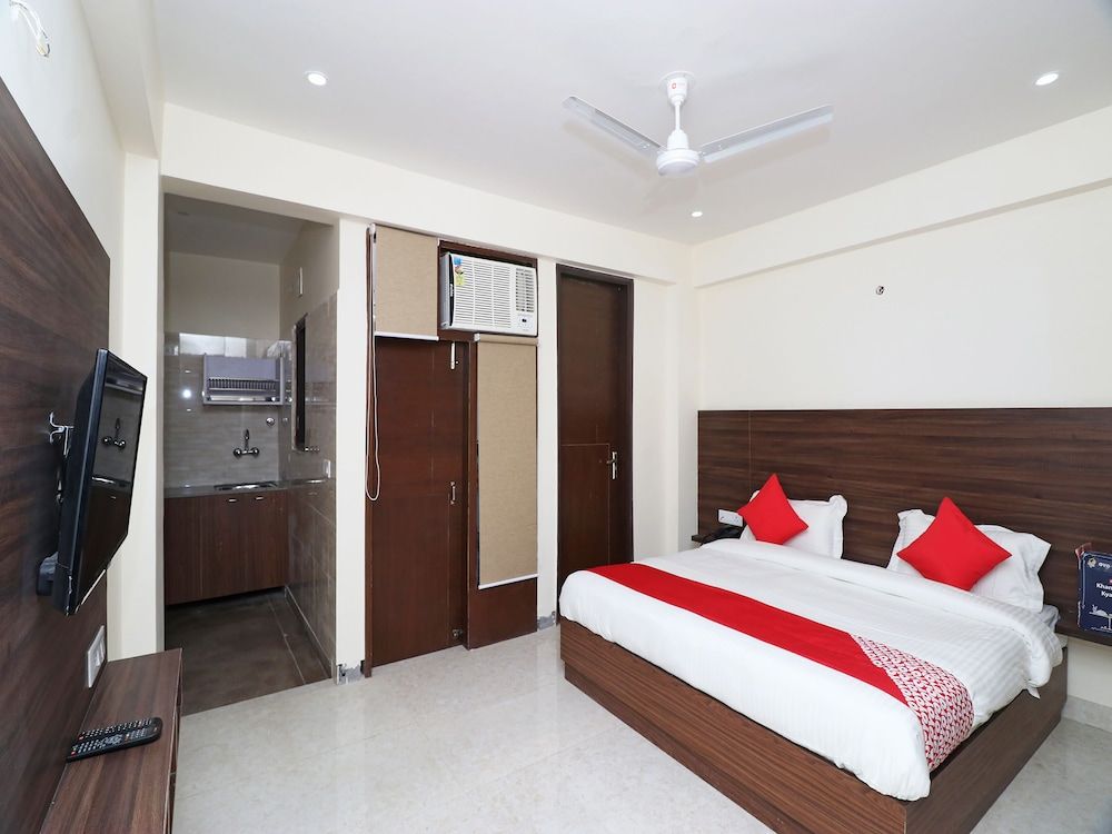 Oyo 24514 Rvid Suites