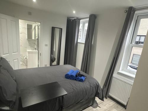 London Bridge 15 minutes away — 4-Star Luxury Hotel in London, United Kingdom