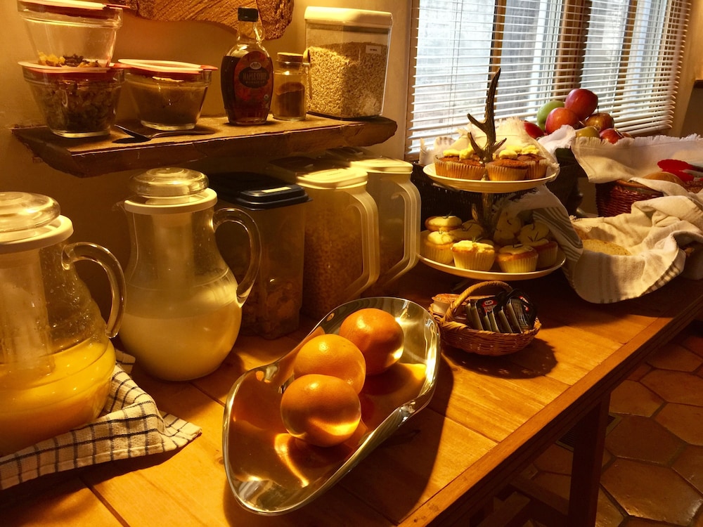 Guadalupe Inn - photo 2