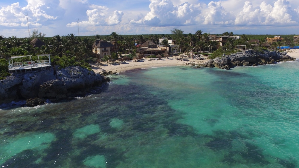 Piedra Escondida - carbon neutral hotel in Tulum