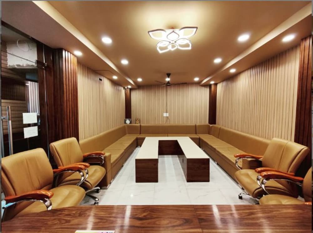 Hotel Royal Vrindavan in Aligarh, India