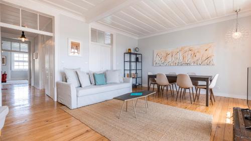 Sunny Belém Home by LovelyStay — 4-Star Luxury Hotel in Lisbon, Portugal