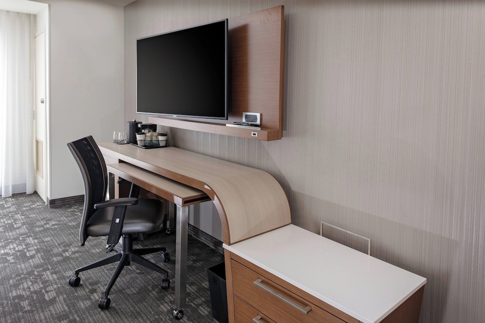 Courtyard by Marriott Cincinnati Mason - photo 10