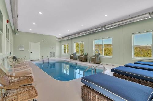 A Wave From It All — hotel in Hollister