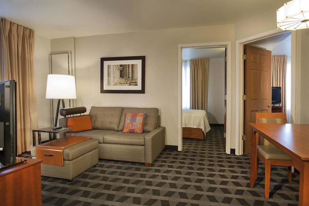 TownePlace Suites Marriott Dulles Airport - photo 8