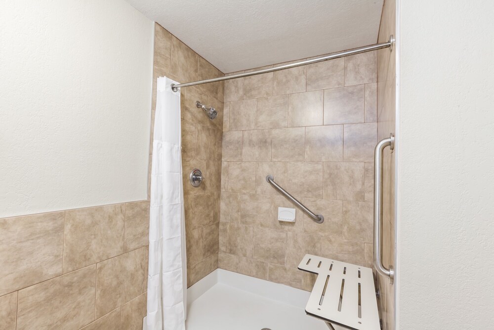 Ramada By Wyndham New Iberia - photo 19