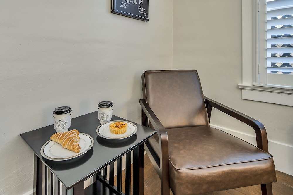 Craftsman Inn - photo 9