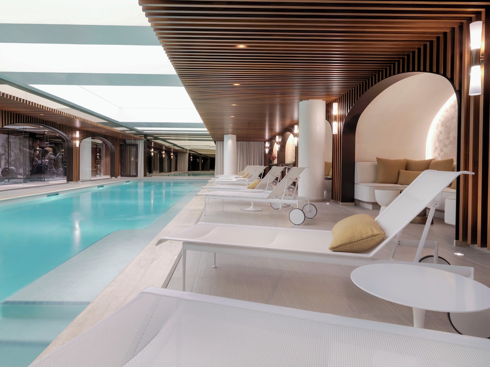 Hotel d’Aubusson in Paris, France