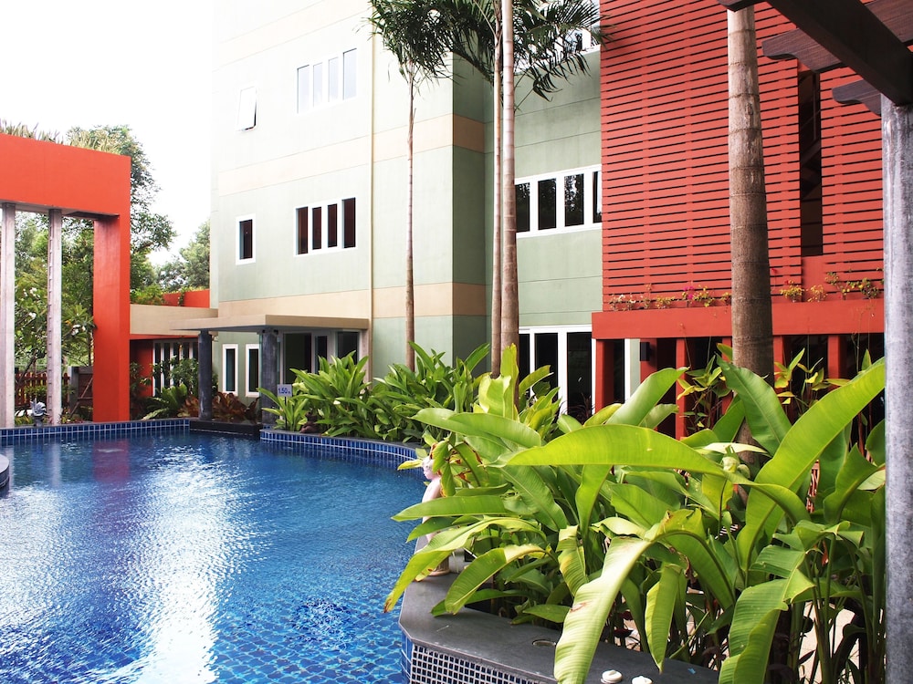 Phuket Ecozy Hotel in Wichit, Thailand