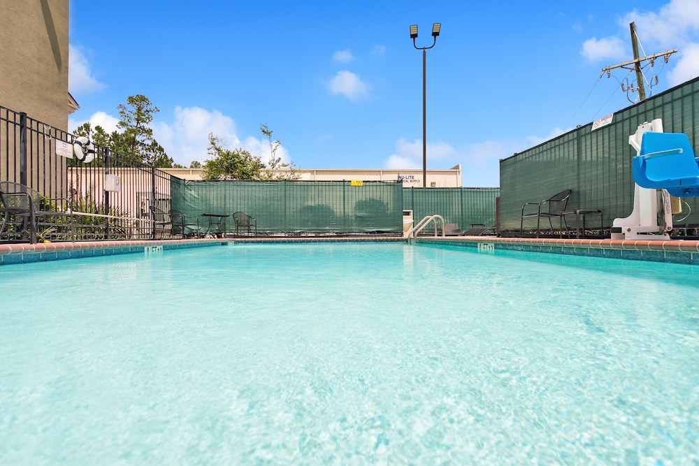 Quality Inn & Suites Slidell - photo 32