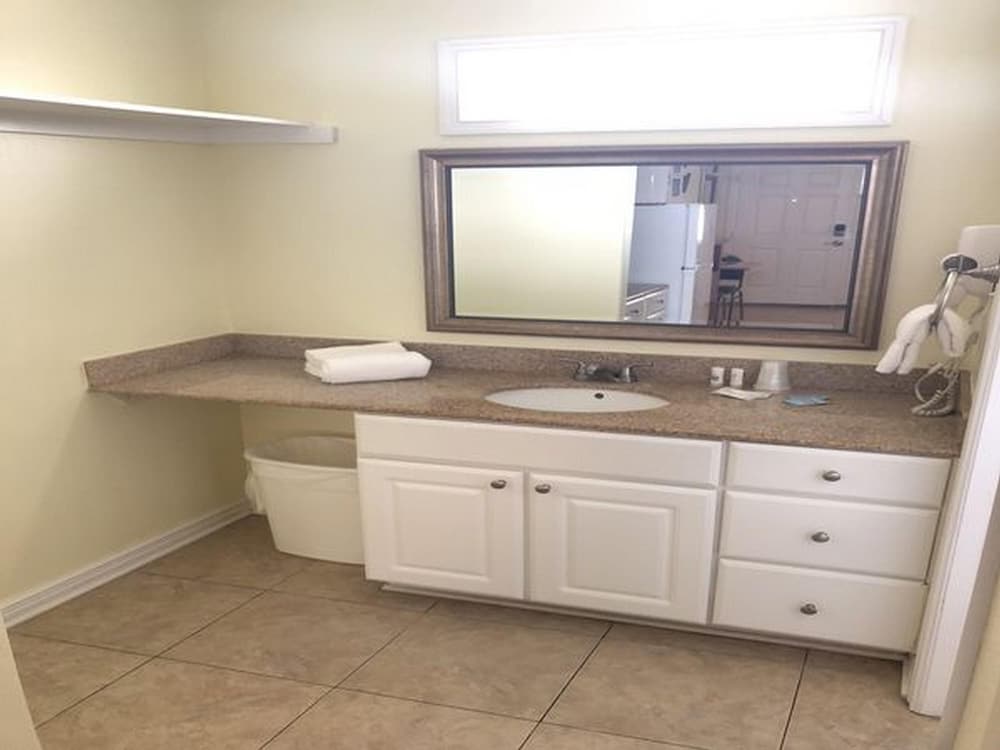 Beachgate CondoSuites and Oceanfront Resort - photo 125