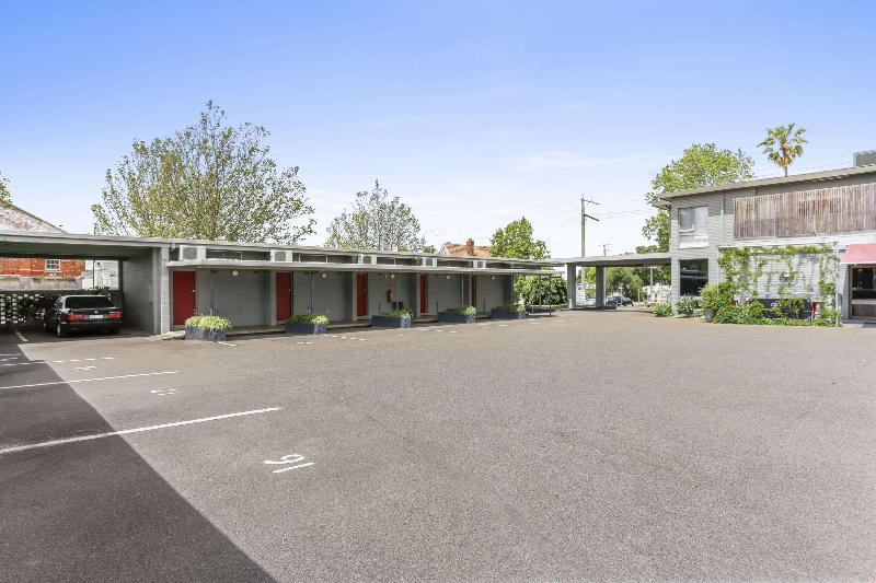 Botanical Hotel - carbon neutral hotel in Hamilton