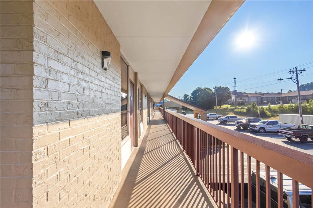 Super 8 by Wyndham Commerce - photo 6
