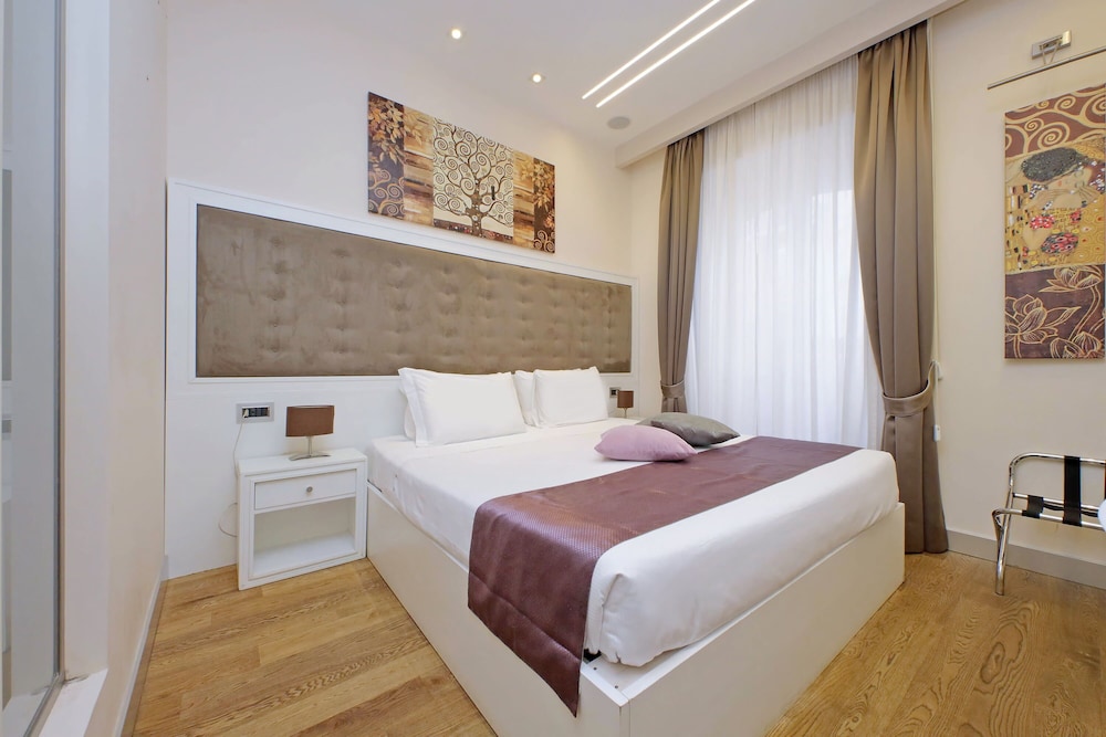Alla Locanda Malandra — 4-Star Luxury Hotel in Rome, Italy