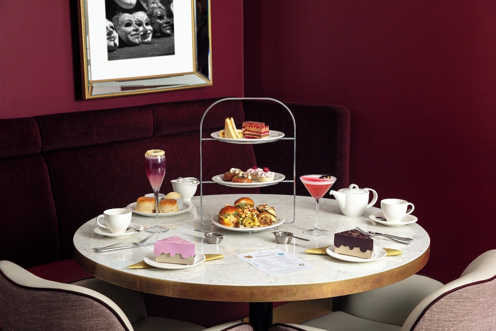 מזון ומשקאות